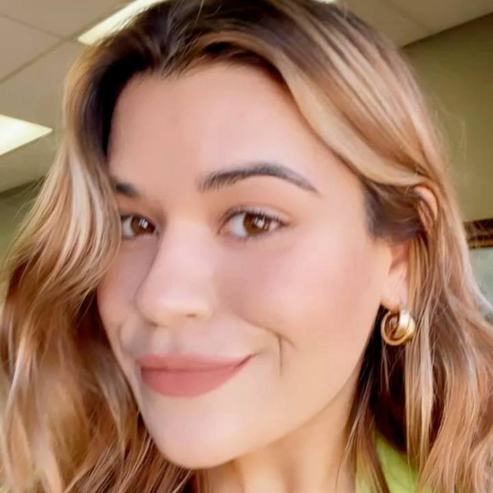 Meet your Posher, Ana michelle